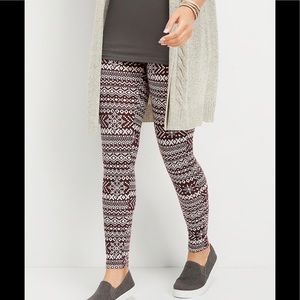 Black and white snowflake print leggings